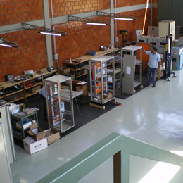 Empresa - Foto montagem